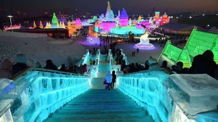 Çində beynəlxalq buz və qar festivalı keçirilir – FOTO