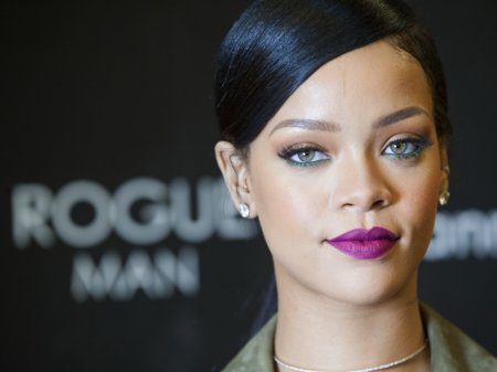 Rihannadan Tranpa sərt reaksiya