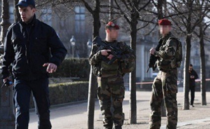 Parisdə antiterror əməliyyatları zamanı dörd nəfər saxlanılıb-Biri 16 yaşlı qızdır