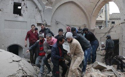 İbadət vaxtı məscidi bombaladılar: 58 ölü, onlarla yaralı