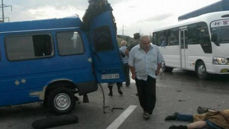 Bakı-Sumqayıt avtobusu qəza törətdi, xəsarət alanlar var