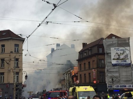 Brüsseldə partlayış binanı uçurdu