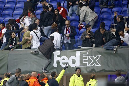 UEFA "Lion" - "Beşiktaş" oyunundan əvvəl baş verənlərlə əlaqədar qərarını açıqlayıb