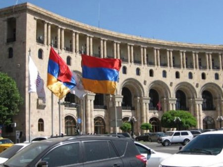Ermənistan hökuməti istefa verdi