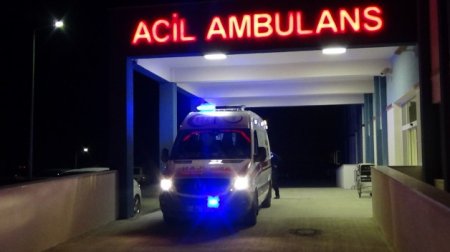 Türkiyədə deputatları daşıyan avtobus qəzaya uğradı - 26 YARALI
