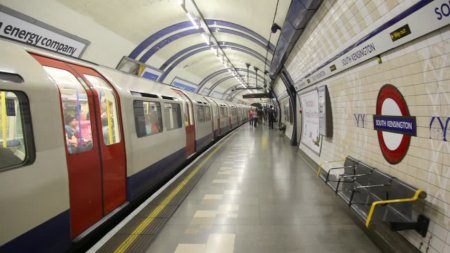 London metrosu partladı – Son dəqiqə