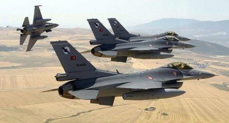 Türk ordusundan əməliyyat: PKK sığınacaqları məhv edildi