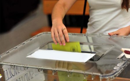 Almaniyada parlament seçkilərinin ilkin nəticələri açıqlandı