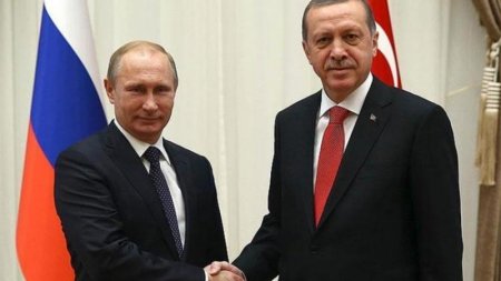 Putin Türkiyəyə gəldi