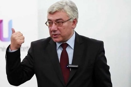 Eldar Namazov: “Qarabağ probleminin həllində bir irəliləyiş olsa, bu, Moskva-İrəvan-Bakı üçbucağının içində olacaq”