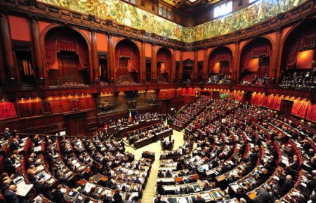 İtaliya prezidenti parlamenti buraxdı