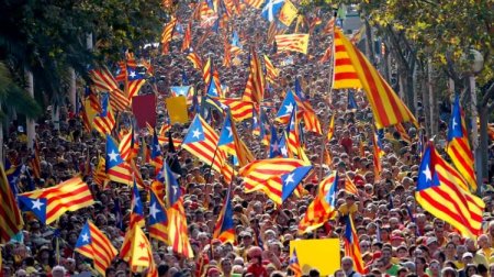 Kataloniya böhranı İspaniyaya nə qədər ziyan vurdu? - Açıqlama
