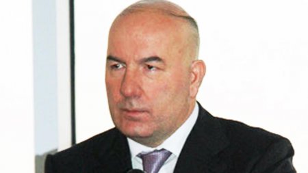 Elman Rüstəmov: "Manatla pul bazası 8,7% artıb"