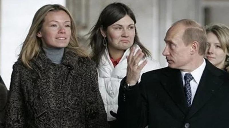 Putin qızlarından danışdı: "Mən eyni şeyi qızlarıma..."