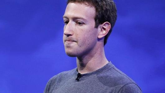 “Facebook” 50 milyard dollar itirdi