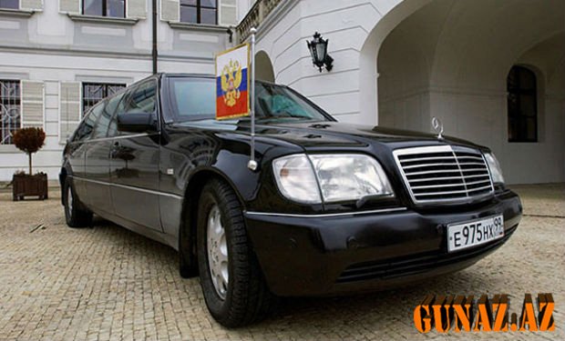 Rusiya prezidenti zirehli avtomobilini satışa çıxardı