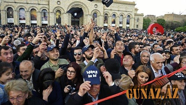 Yerevanın mərkəzində çoxminlik mitinq keçirilir