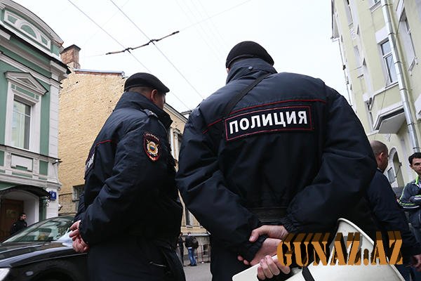 Moskvada həyəcanlı dəqiqələr: 3 nəfər girov götürüldü