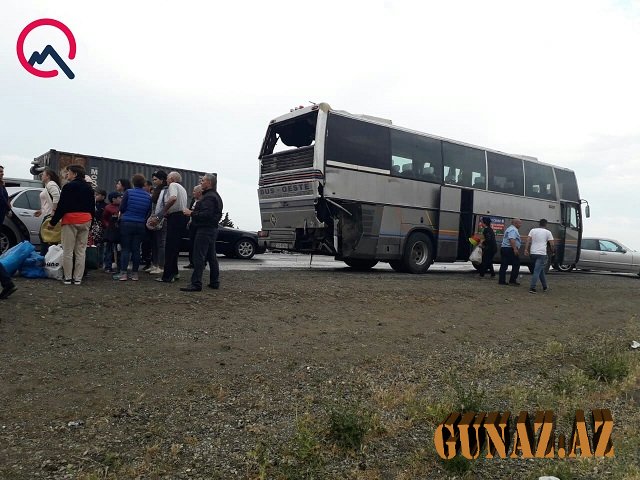 Bakıya gələn 3 avtobus qəzaya düşdü: YARALILAR VAR