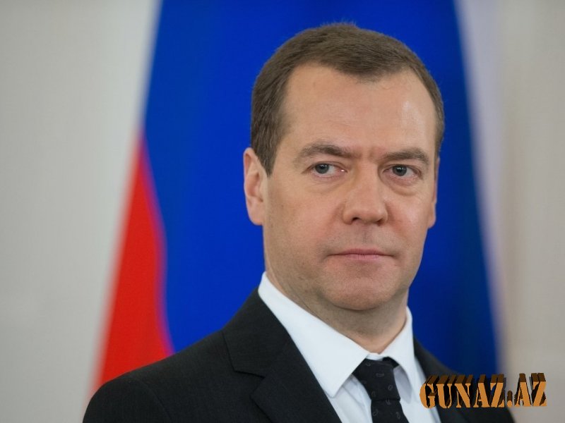 Dmitri Medvedev İlham Əliyevə məktub göndərib