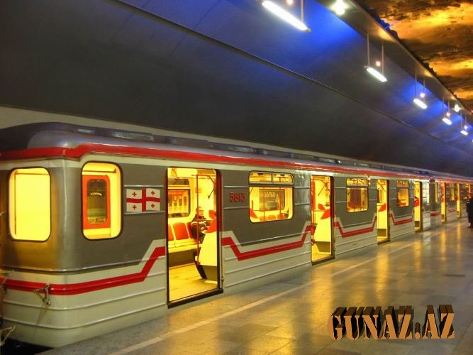 Tbilisi metrosunun fəaliyyəti dayanıb