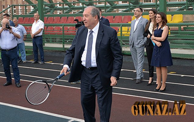 Erməni prezident tələbələrlə tennis oynadı - Video