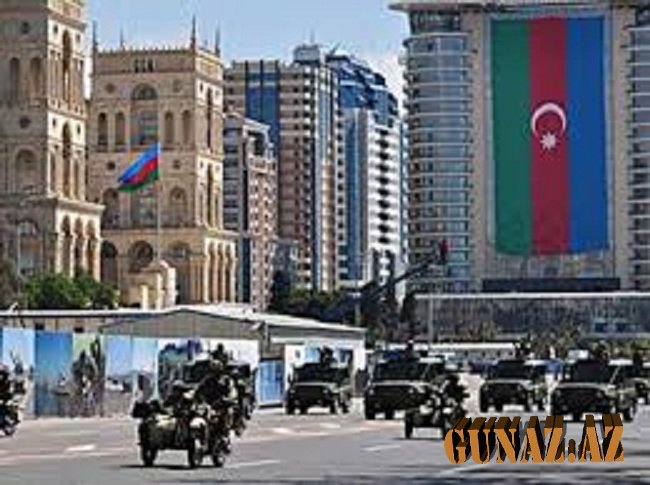 Bu gün Azərbaycan Silahlı Qüvvələrinin 100 İLİ qeyd olunur