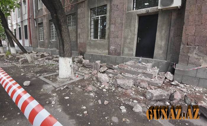 Ermənistanda nazirlik binası uçdu: vəzifəli şəxs öldü