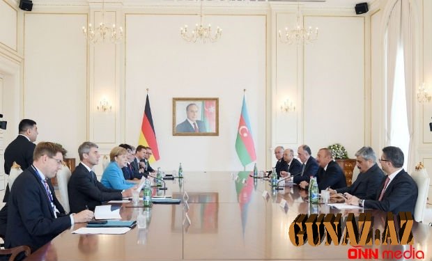 İlham Əliyev və Angela Merkelin geniş tərkibdə görüşü keçirildi