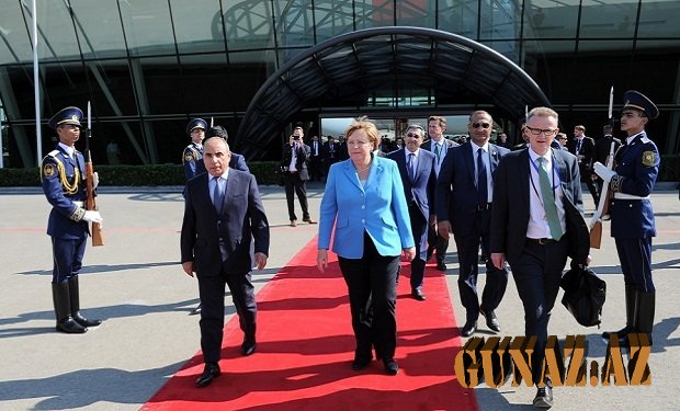 Angela Merkelin Azərbaycana səfəri başa çatdı