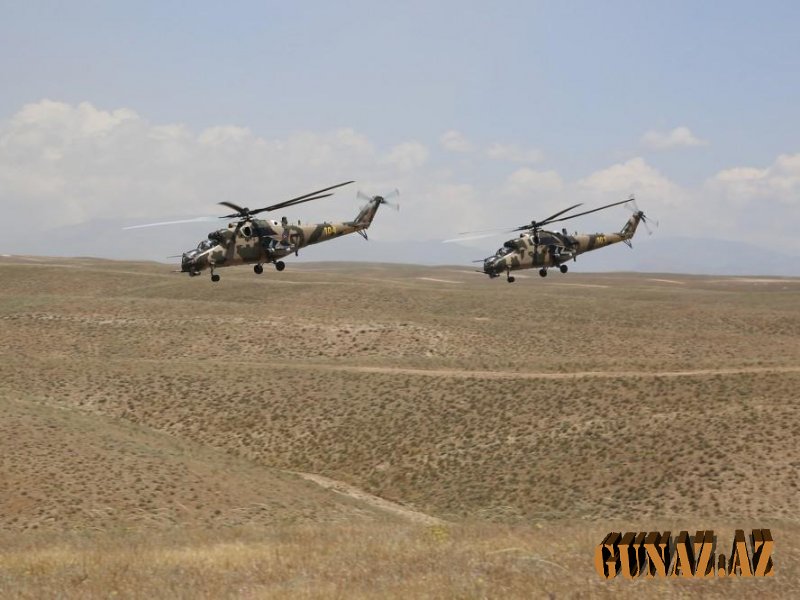 Naxçıvanda döyüş helikopterləri havaya qalxdı - Foto