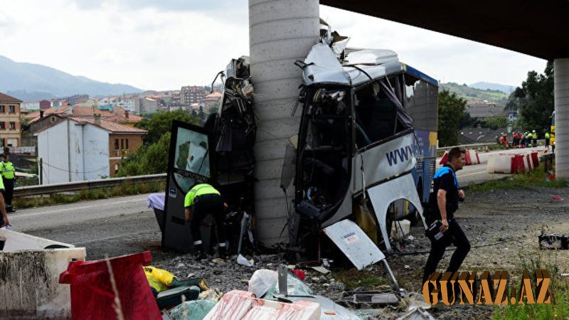 Sərnişin avtobusu qəzaya uğradı: 5 ölü, 27 yaralı