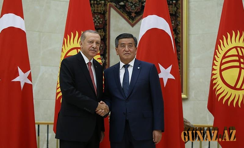 Ərdoğan Qırğızıstan prezidenti ilə görüşüb