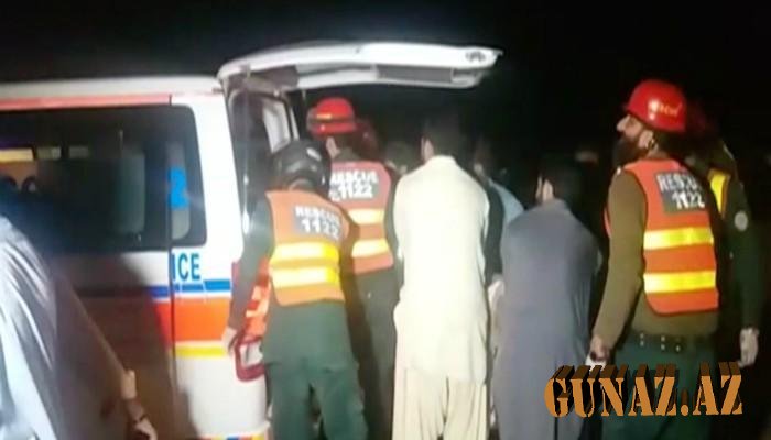 Pakistanda iki avtobusun toqquşması nəticəsində 19 nəfər ölüb
