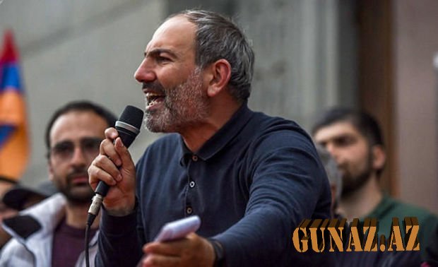Paşinyan: Serj Sarkisyan Qarabağı təslim etməyə hazırlaşırdı