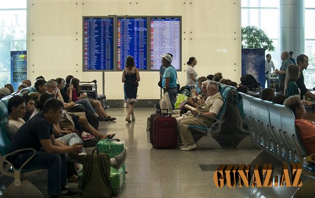 Moskva aeroportlarında uçuşlar dayandırıldı