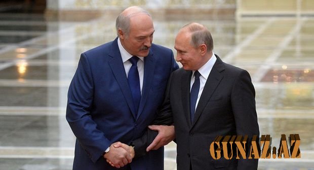 Putin Lukaşenkoya hokkey oynamağı təklif etdi