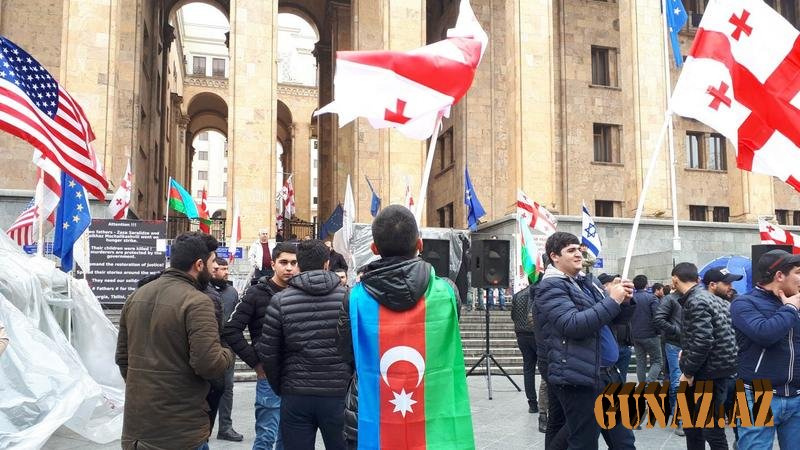 Gürcüstanda azərbaycanlılar və gürcülər aksiyaya BAŞLADILAR