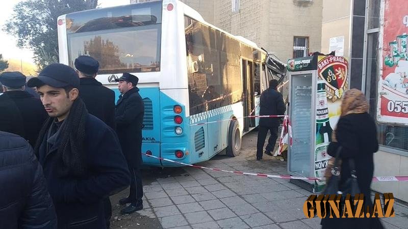 Sumqayıtda 30 nəfərin yaralandığı dəhşətli avtobus qəzasının VİDEOSU