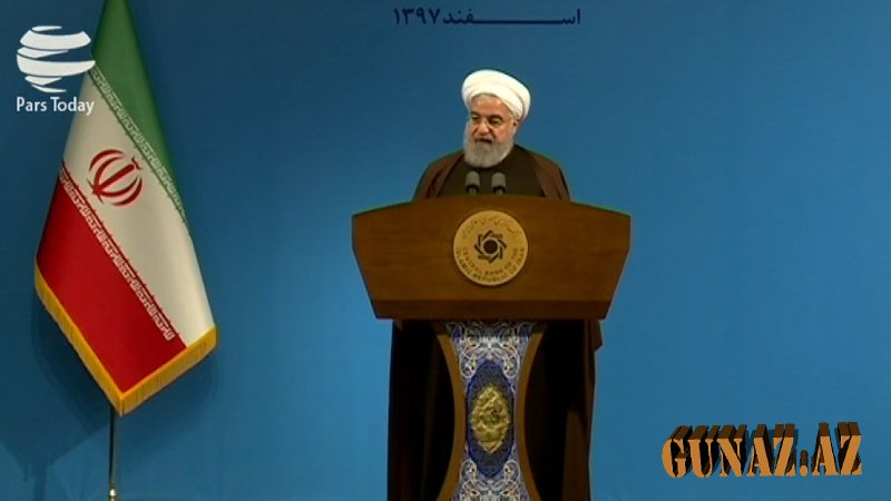 Ruhani: "İran xalqının əzmkarlığı ilə sanksiyalardan keçmək mümkündür"