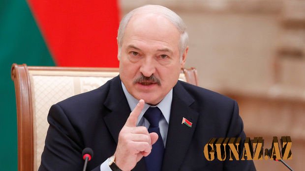 Lukaşenko məmuru işdən qovdu: Kəsib-doğramaq lazımdır