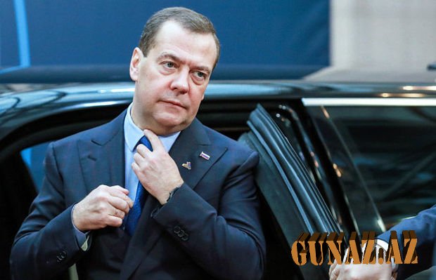 Medvedev Yerevana gedir