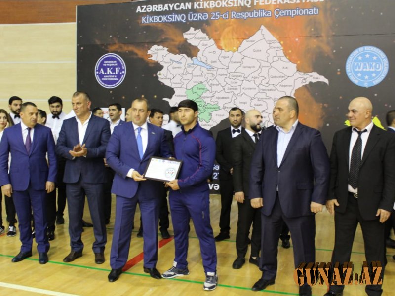 Kikboksinq üzrə Azərbaycan çempionatına start verildi - FOTO