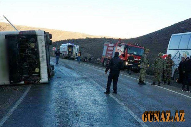 Türkiyədə avtobus aşdı: yaralılar var