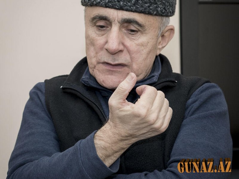 Alim Qasımov kilsədə azan oxudu - Video