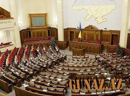 Ukrayna parlamentinə yeni sədr seçildi