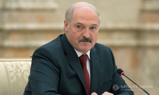 Lukaşenkodan Kremlə: Qartalınız iki tərəfə baxır ki...