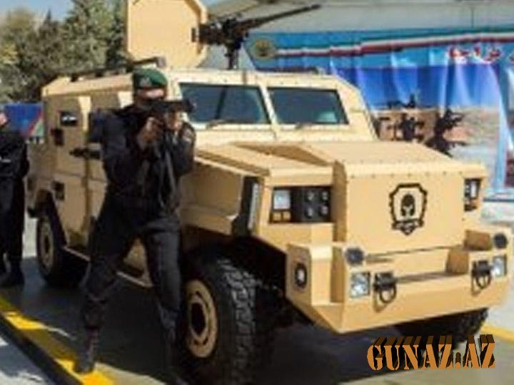 İran ordusunun yeni hərbi texnika və robotları nümayiş etdirildi