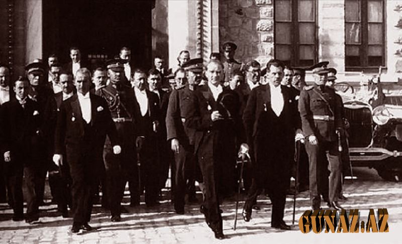 Türkiye Cumhuriyəti 96 yaş-FOTO