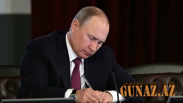 Putin hökumətin istefası ilə bağlı fərman imzalayıb